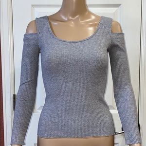 ❤️Cute Gray Cold Shoulder Long Sleeves Top